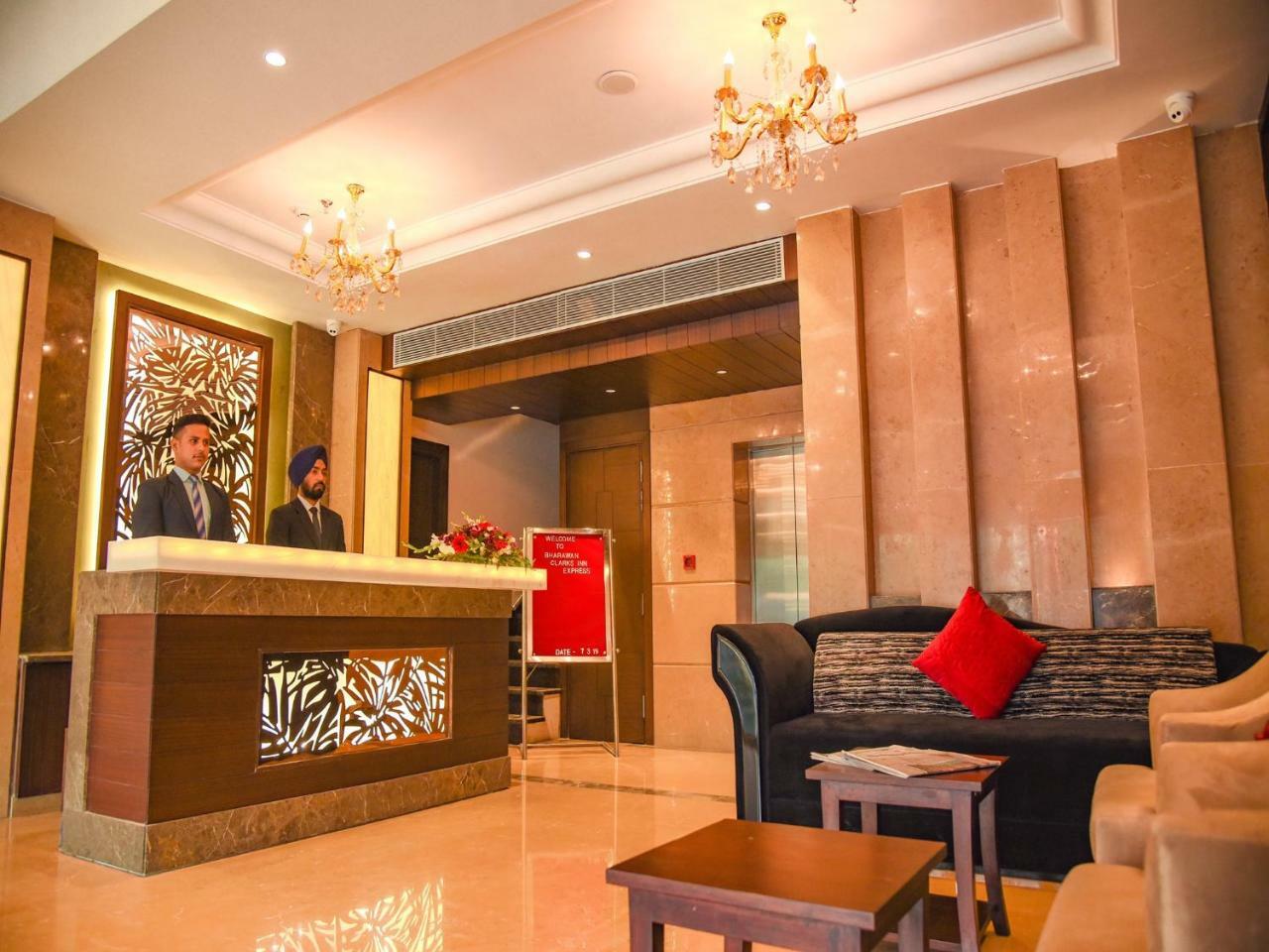 Bharawan Clarks Inn Express Amritsar Buitenkant foto
